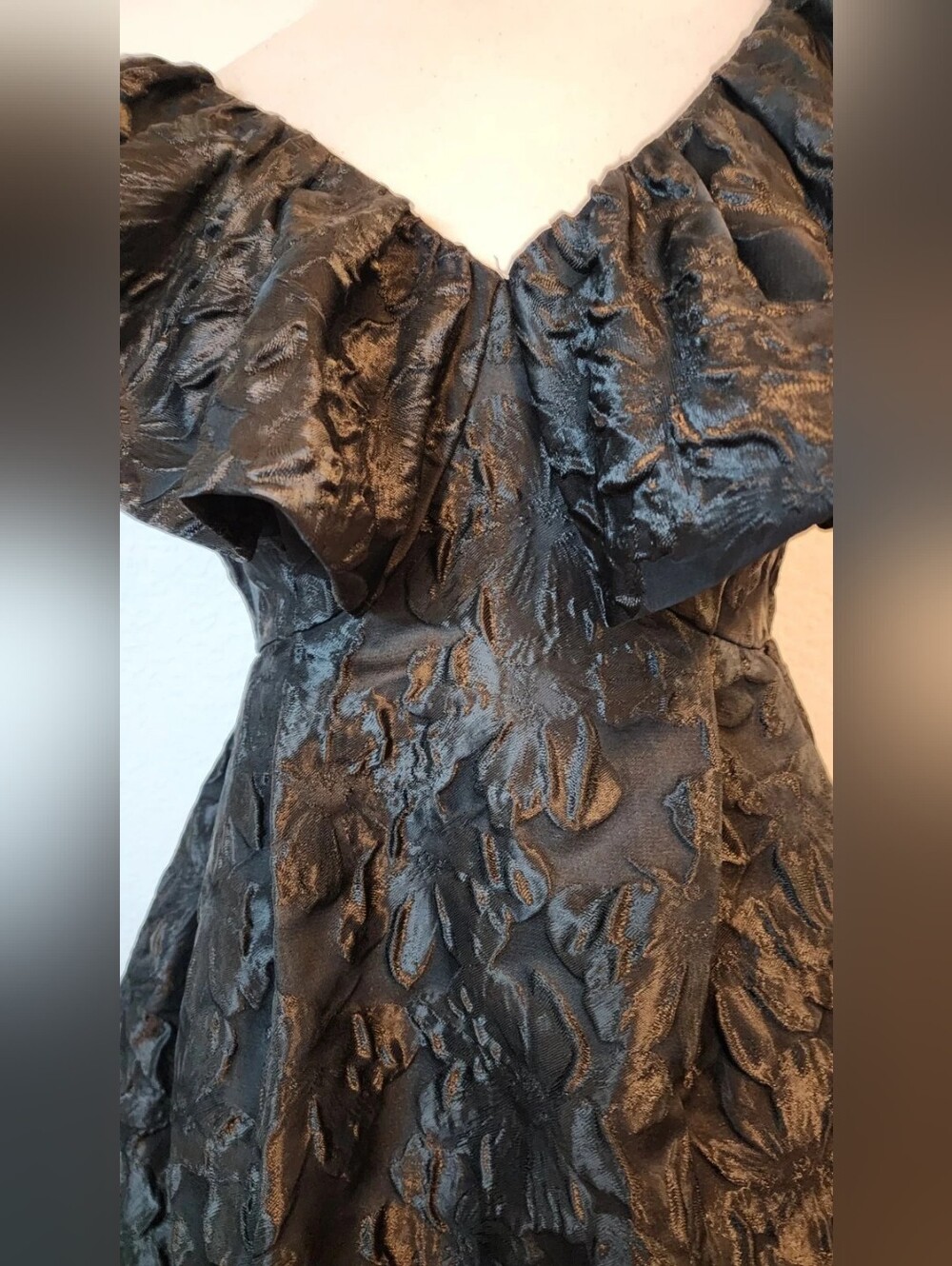 Black Textured Ruffle V-Neck Dress - Picture 4 of 4